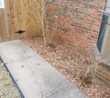 Lawn care services in Broken Arrow, Ok mulch installation.